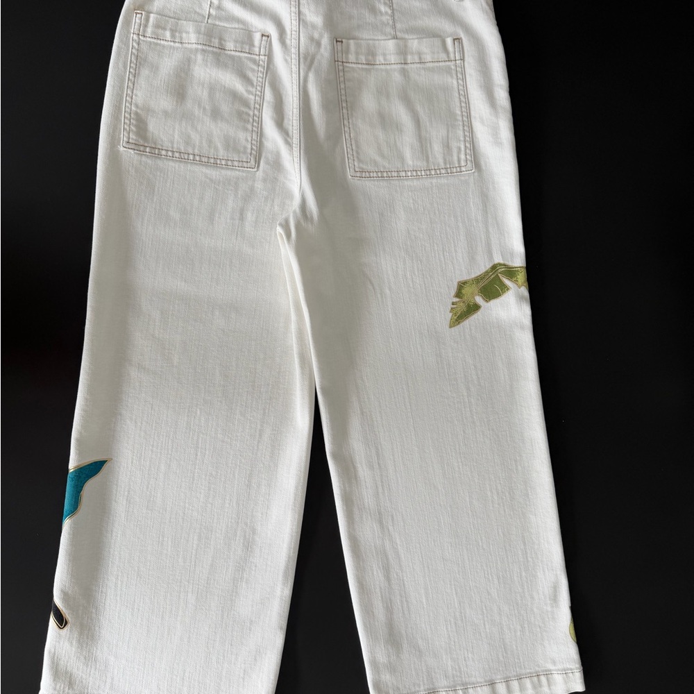 Chico's White Cropped Jeans with Leaf Design - Picture 8 of 10